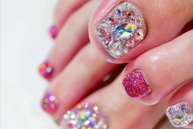 布靈布靈的腳部美甲款式，南寧一對(duì)一美甲培訓(xùn)教你