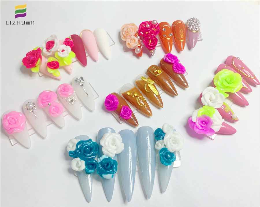 雕花美甲圖片，南寧美甲十大名校學(xué)員作品