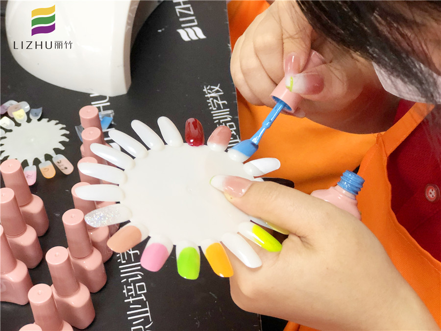 美甲圓盤色卡涂色方法，廣西基礎(chǔ)美甲教程分享