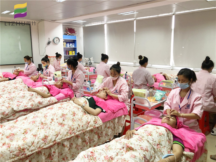 面部常用按摩穴位，南寧有資質(zhì)的美容學(xué)校告訴你