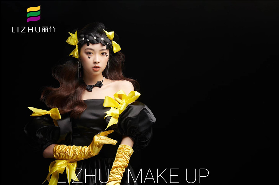 披發(fā)禮服造型 ，南寧化妝學(xué)校十大排行榜作品