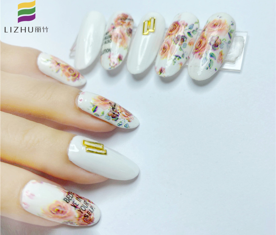 一 個(gè)月不卸甲片會(huì)有傷害？ 南寧培訓(xùn)美甲給你答復(fù)