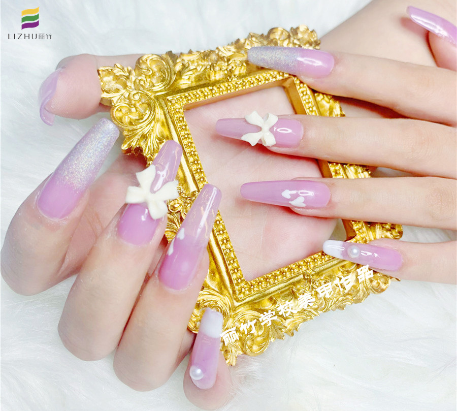 光療美甲怎么保養(yǎng)？南寧美甲基礎(chǔ)班課程學(xué)習(xí)