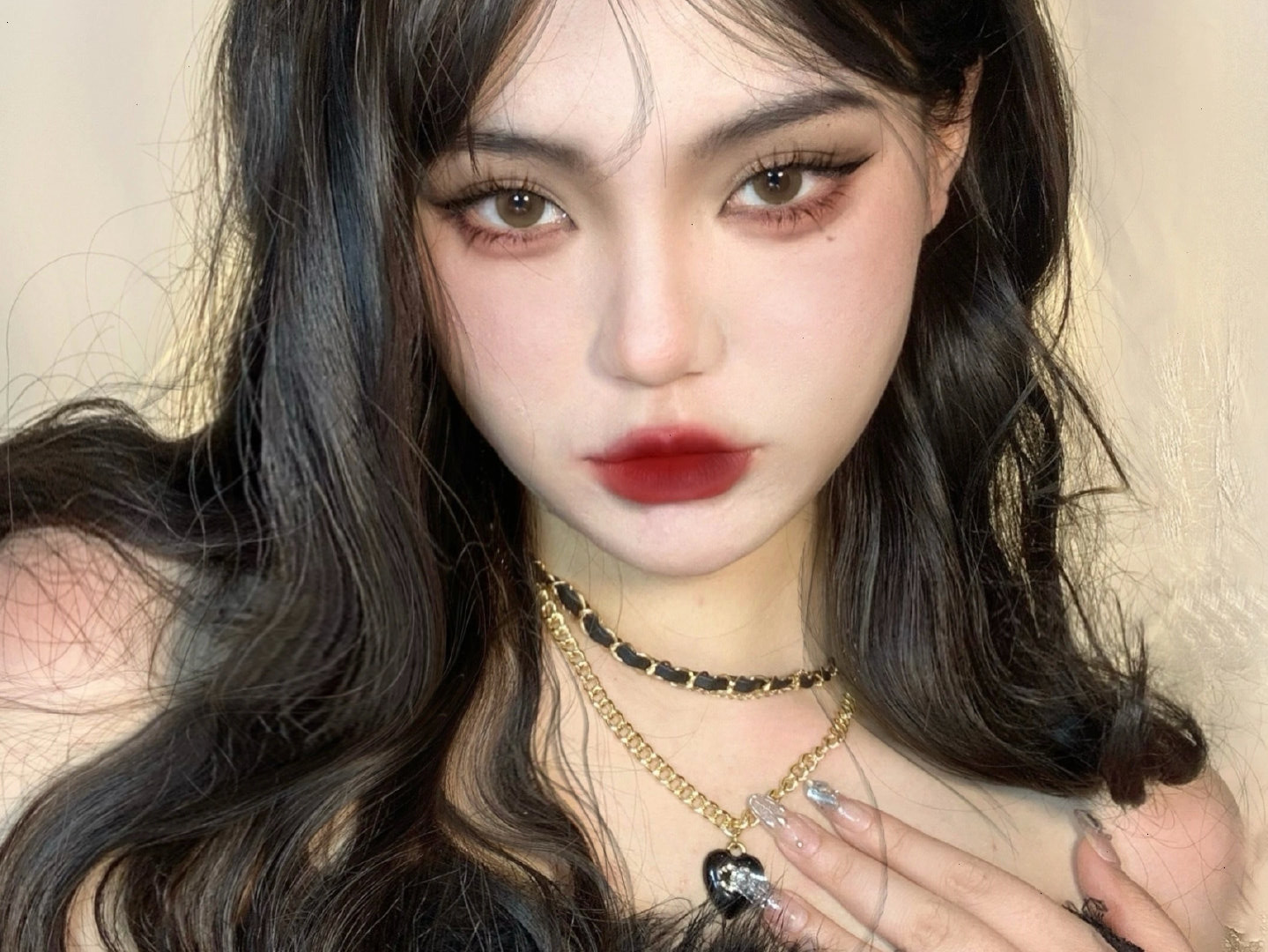 雪地玫瑰妝教程，南寧化妝職業(yè)培訓學校分享