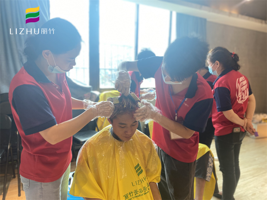 燙發(fā)之后多久染發(fā)比較好？南寧燙染技師班和你說