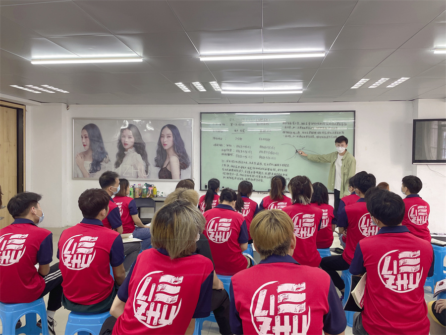 燙染理論知識，南寧美發(fā)燙染課程分享