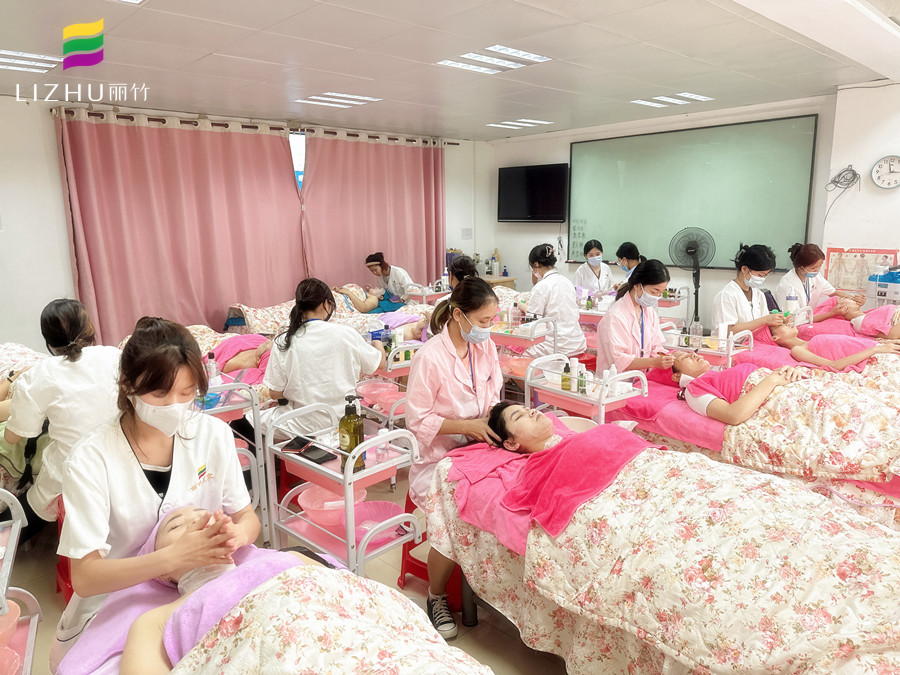 面部眼唇鼻的護(hù)理，廣西皮膚管理培訓(xùn)班教你方法