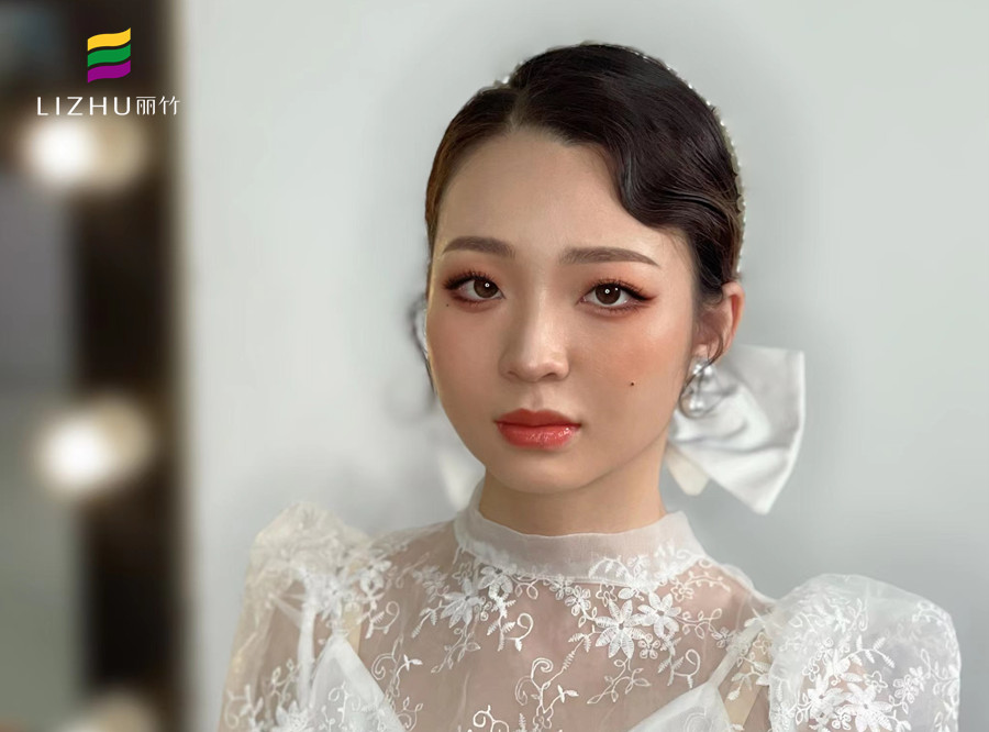 婉約韓式新娘 ，廣西專業(yè)化妝培訓造型學校作品