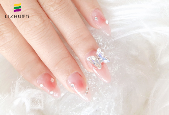 冰透色美甲 ，真的是又仙又低調