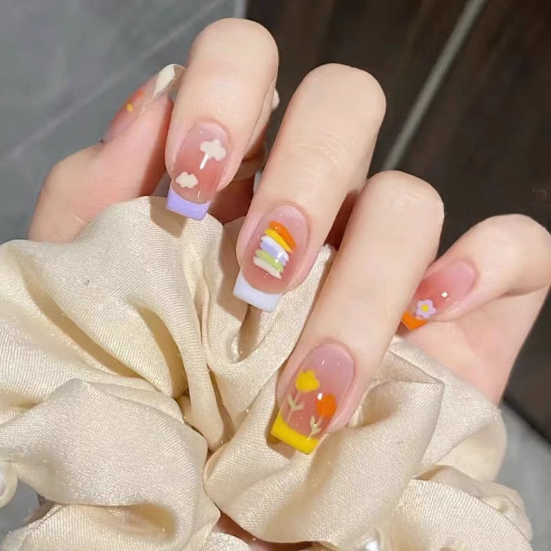 適合夏日做的短甲美甲，南寧美甲學(xué)習(xí)中心收集