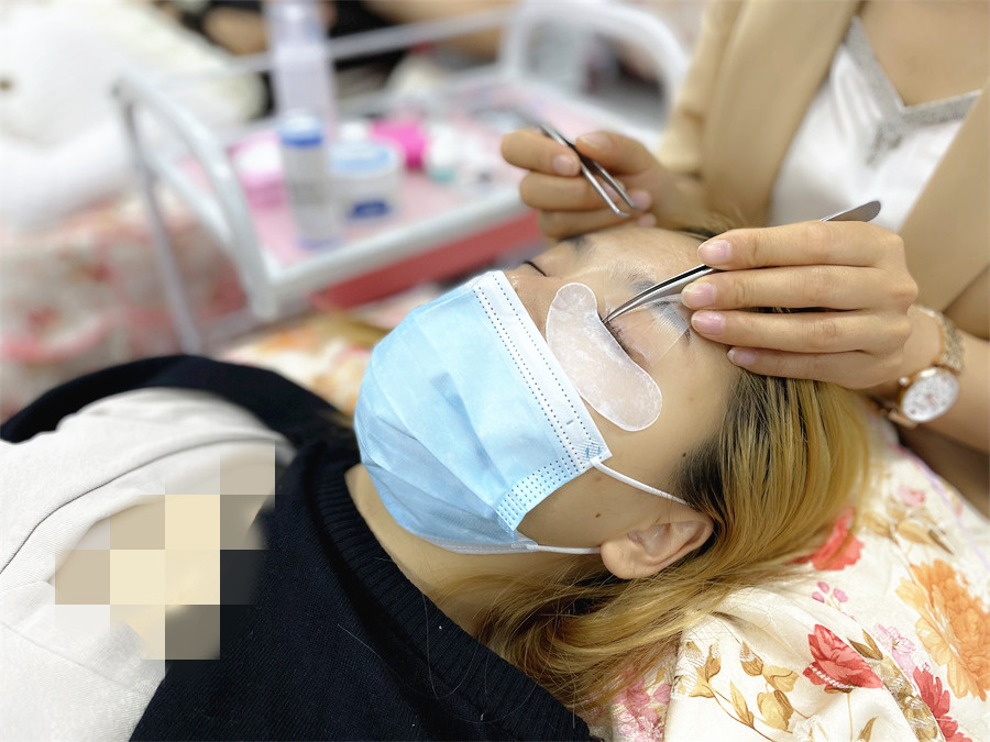 南寧美睫嫁接睫毛培訓：嫁接睫毛是什么？