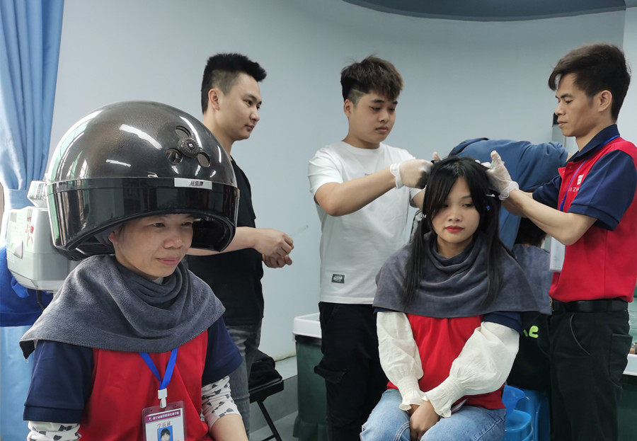 南寧培訓美發(fā)養(yǎng)發(fā)：焗營養(yǎng)油和焗黑油的區(qū)別