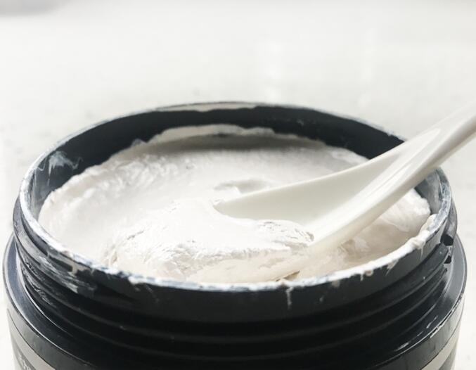 美發(fā)用品介紹：如何使用發(fā)泥？