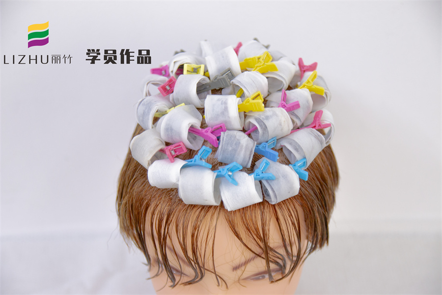 廣西燙發(fā)造型學校作品：錫紙燙、定位燙，包租婆卷筒造型