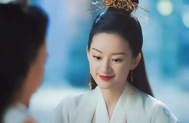 瘋批美人惡女妝教程，南寧美妝學(xué)校排名整理分享