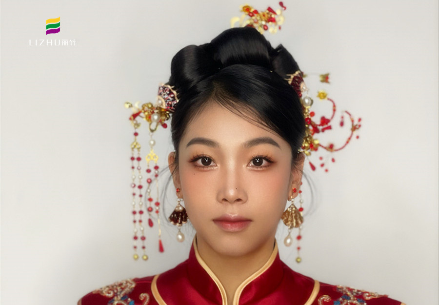 秀禾新娘造型，廣西新娘化妝造型學校演繹中國風