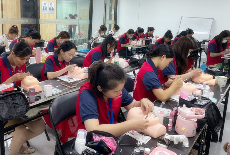 廣西南寧美睫培訓(xùn) | 廣西美睫學(xué)校哪家好？