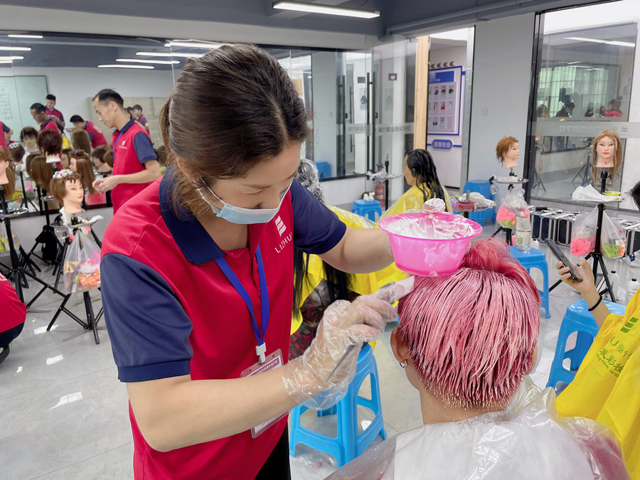 染發(fā)配色的面積比例，?零基礎(chǔ)染發(fā)培訓(xùn)