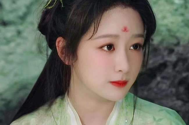 小夭《長相思》妝容教程，南寧化妝培訓(xùn)明星仿妝