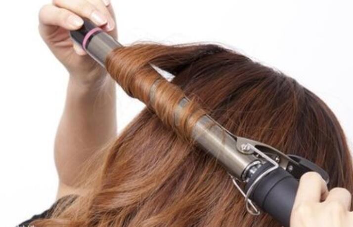 卷發(fā)器的選擇標(biāo)準(zhǔn)，南寧美發(fā)學(xué)習(xí)