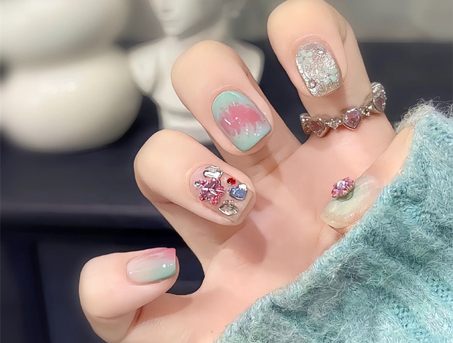 適合短圓甲的秋冬氛圍美甲，南寧美甲推薦