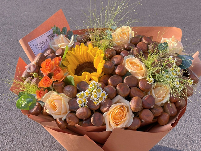 廣西學(xué)花藝技術(shù)：創(chuàng)意板栗花束