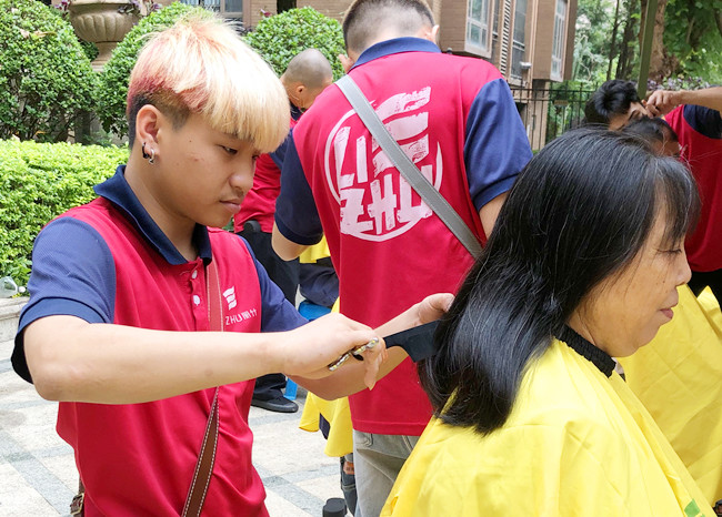 廣西美發(fā)職業(yè)技術(shù)學校美發(fā)免費活動