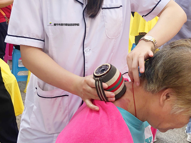 冬季艾灸為什么好？南寧美甲造型培訓(xùn)（麗竹美甲培訓(xùn)學(xué)校）課程介紹：