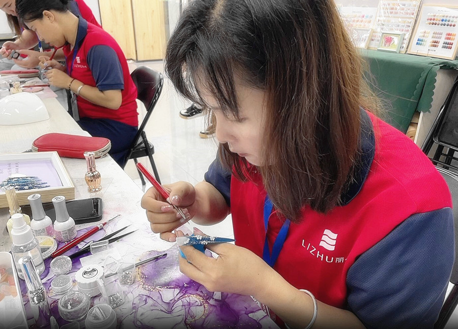 雕花細鉆美甲，零基礎學美甲款式