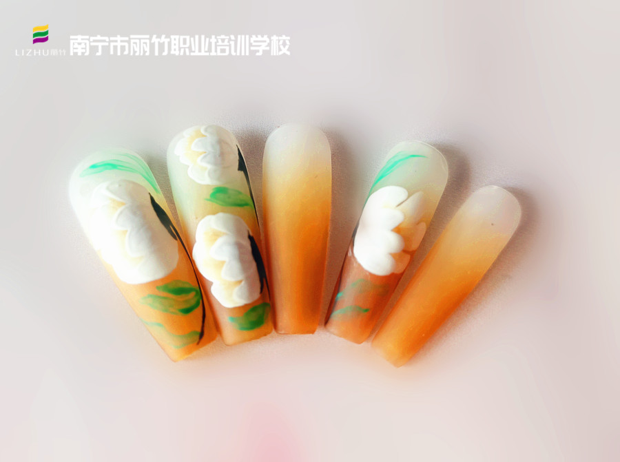 春日彩繪美甲，南寧美甲短期培訓(xùn)作品