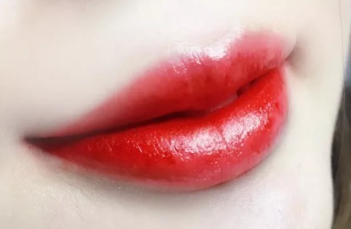 廣西紋繡技師：紋唇顏色不正常怎么辦？