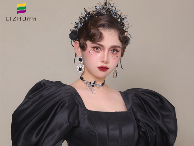 暗黑系復(fù)古造型，南寧化妝旅拍作品