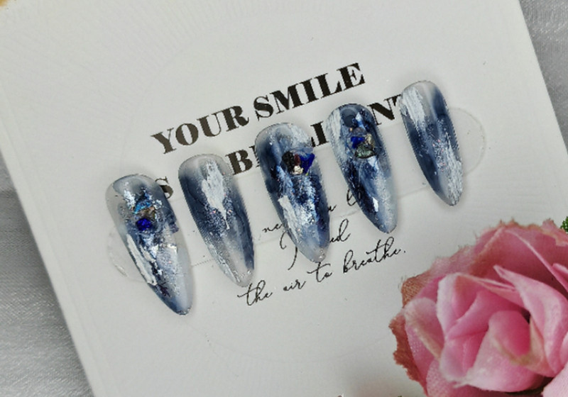 冰川暈染美甲，廣西美甲短期培訓(xùn)班課堂作品