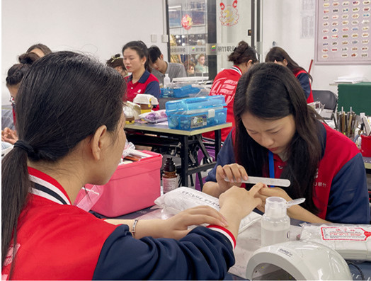 全員通過！南寧美甲基礎(chǔ)班升班考試