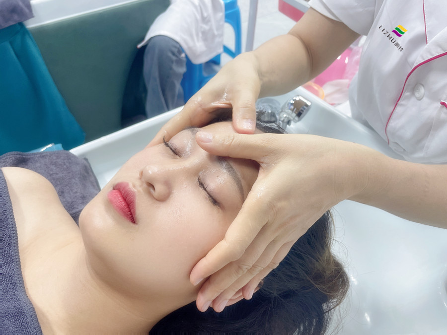 睡出來(lái)的好皮膚，南寧美容皮膚護(hù)解析