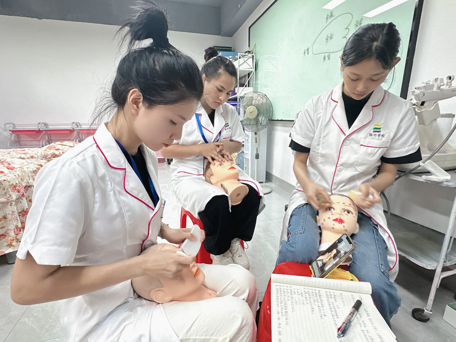 眼部疏通的必要性，廣西美容中醫(yī)學校講解