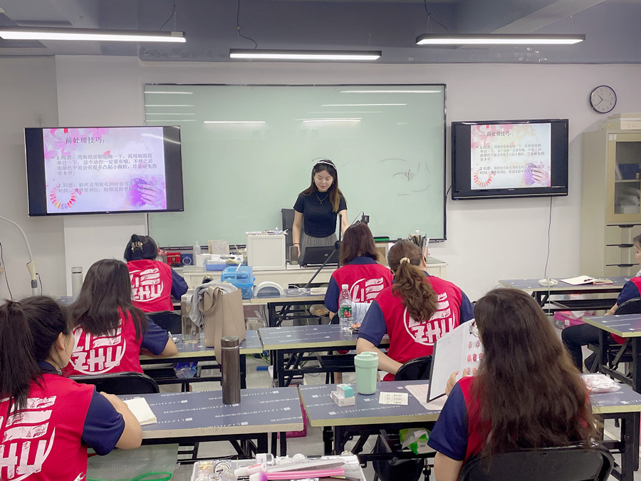 廣西美甲基礎(chǔ)班：拋磨和刻磨前后期處理