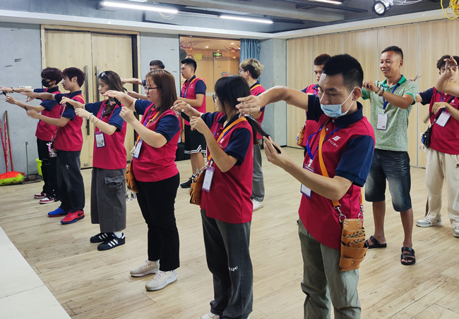 零基礎(chǔ)學(xué)美發(fā)：認(rèn)識(shí)美發(fā)工具和使用說明