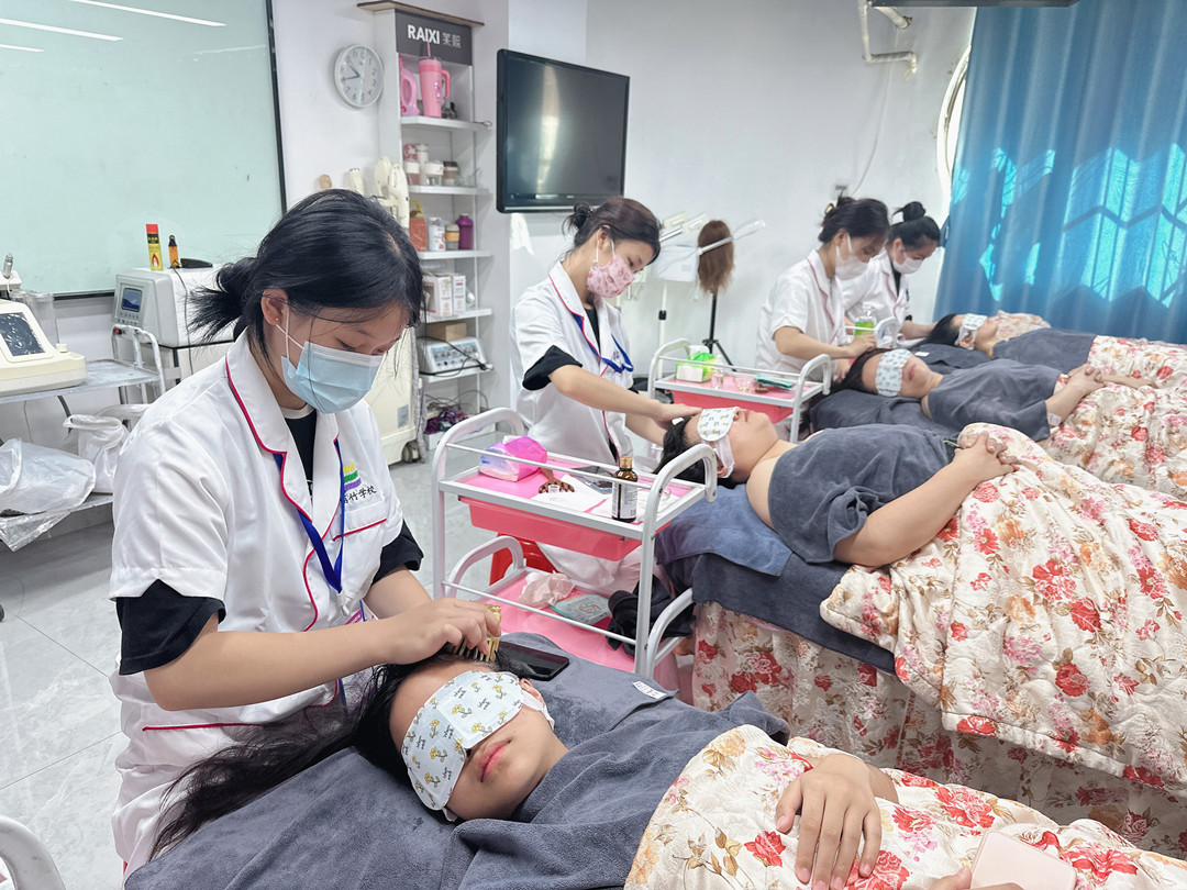 南寧美體健康：你多久沒進(jìn)行頭部按摩了呢？