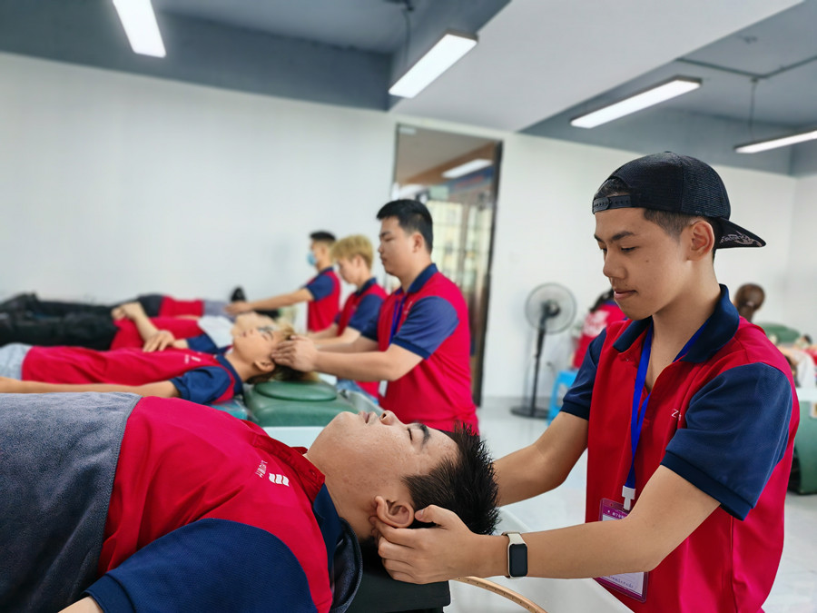 如何養(yǎng)成好秀發(fā)？廣西美發(fā)養(yǎng)發(fā)護(hù)發(fā)培訓(xùn)教你