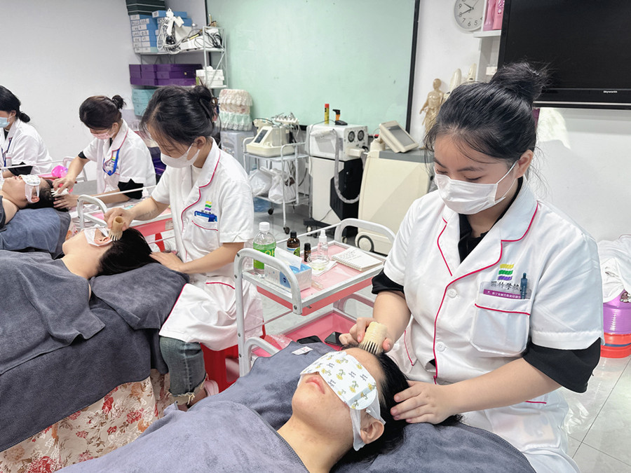 1727596580671559.jpg 疏通經(jīng)絡(luò).JPG