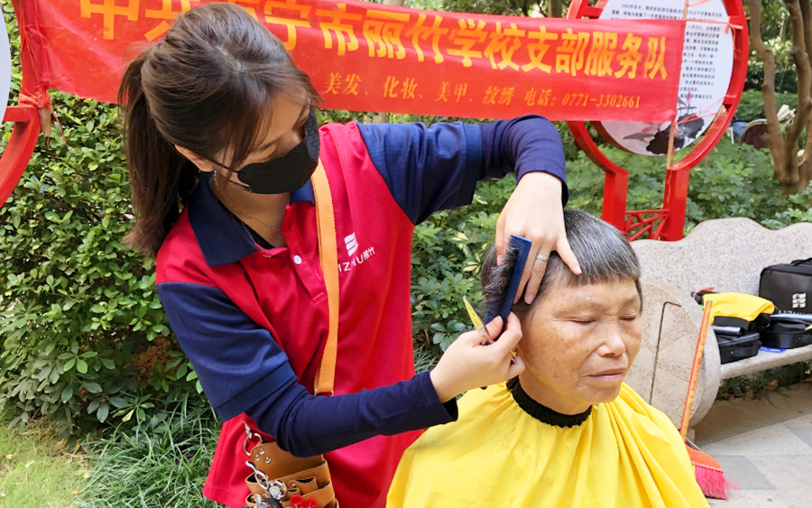 頭發(fā)的軟硬和什么有關(guān)？從零開始學(xué)美發(fā)廣西