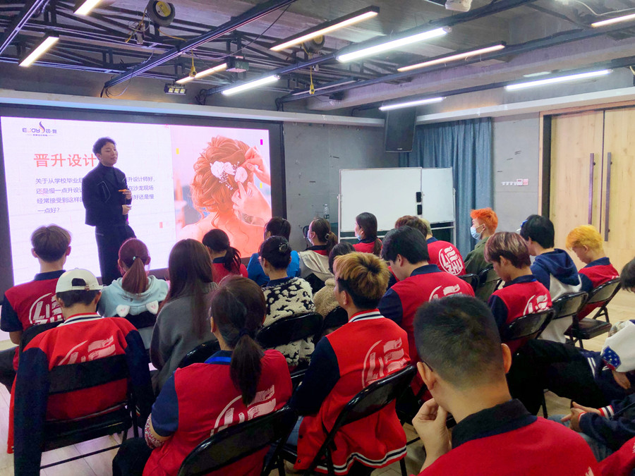 廣西美發(fā)畢業(yè)找工作：印·覺(jué)形象設(shè)計(jì)機(jī)構(gòu)專(zhuān)場(chǎng)