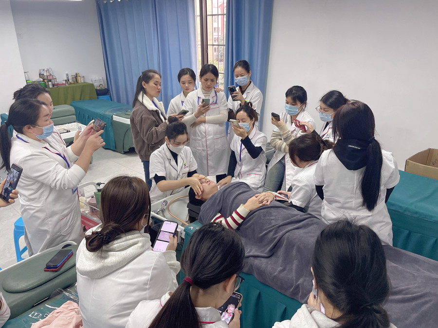 南寧洗護(hù)頭療：為什么頭療越來(lái)越受歡迎？