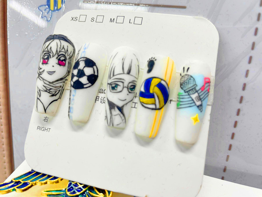 廣西美甲教育：什么是手繪美甲？