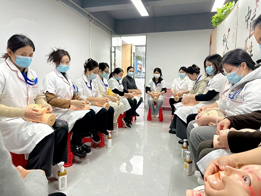 學美容不能心存僥幸，南寧美容校園生活實況