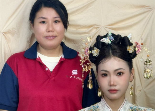 新中式秀禾，南寧化妝學(xué)校十大品牌