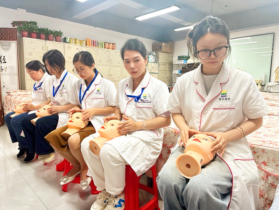 零基礎(chǔ)學(xué)美容的入門練習(xí)，廣西美容師日常