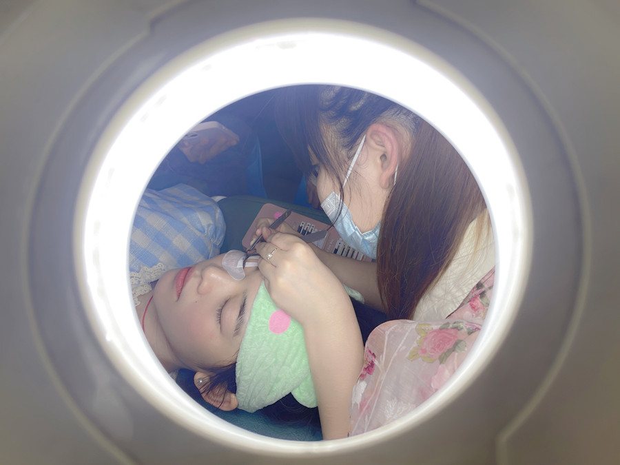 南寧美睫哪里專業(yè)？南寧學美睫去哪里？