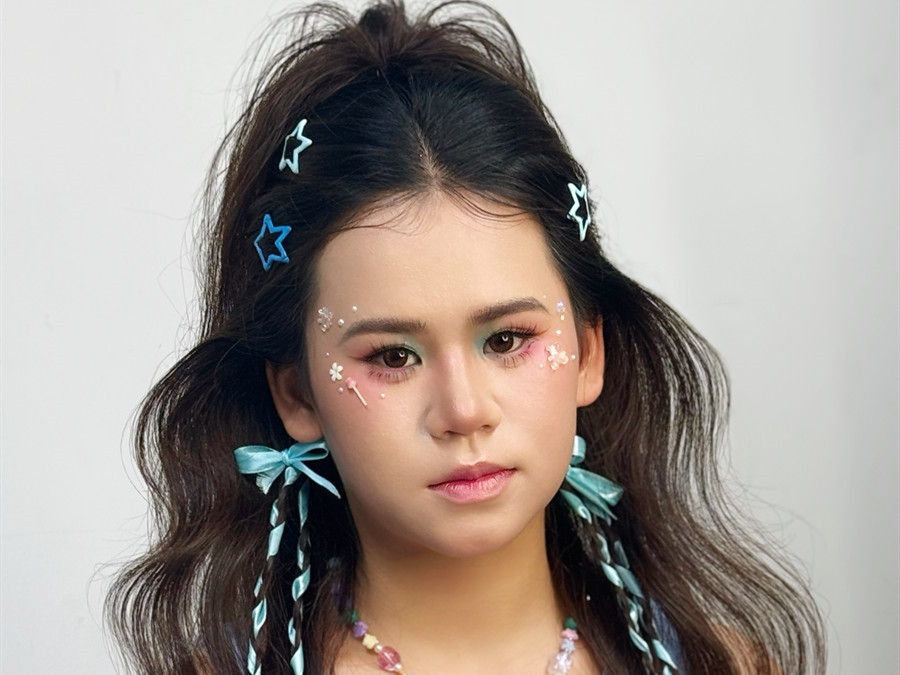 多巴胺應援妝，廣西彩妝藝術造型學校講解